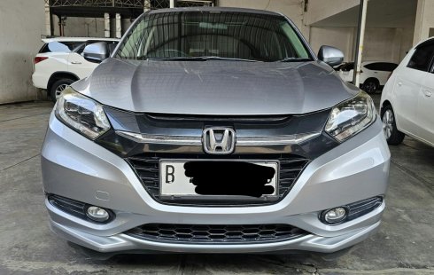 Honda HRV Prestige 1.8 AT ( Matic ) 2017 Abu² Muda Km 102rban Plat Jakarta timur