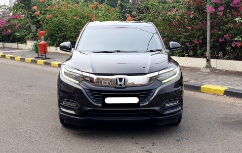 Honda HR-V E Special Edition 2019 dark olive km 22 rban tangan pertama dari baru cash kredit bisa