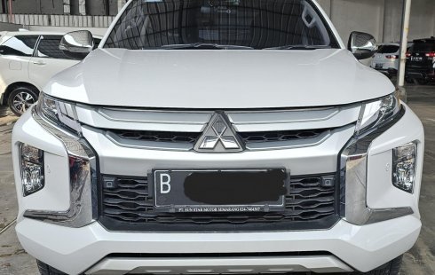 Mitsubishi Triton Double Cabin Ultimate 4×4 A/T ( Matic ) 2021 Putih Km Antik Cuma 7rban