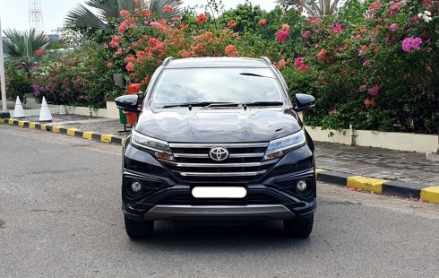 Toyota Rush GR A/T 2022 hitam km 16rban pajak panjang tangan pertama dari baru cash kredit bisa