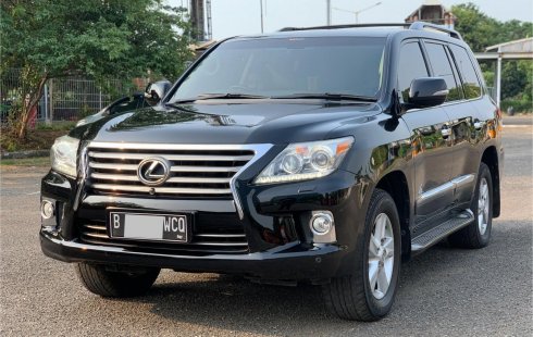 Lexus LX 570 2012