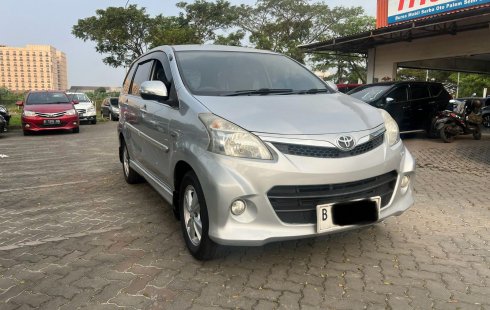 Toyota Avanza Veloz 2014 AT Silver Murah TDP 2 juta