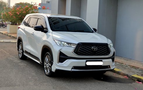 Toyota Kijang Innova Zenix Hybrid 2023 putih sunroof cash kredit proses bisa dibantu