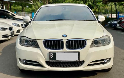 BMW 320i 2011