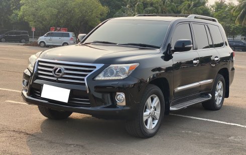 Lexus LX 570 2012 Hitam