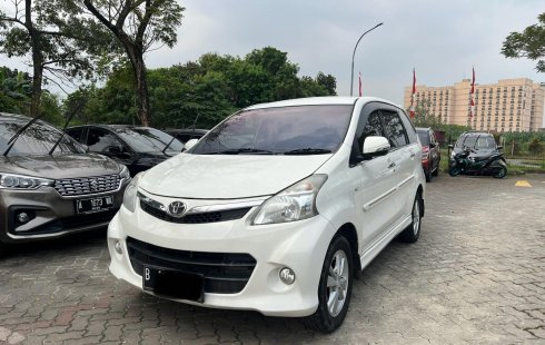 Toyota Avanza Veloz 2014 AT Putih Istimewa Murah