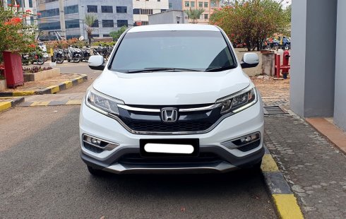 Honda CR-V 2.0 2015 SUV putih cash kredit proses bisa dibantu