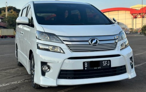 MPV HARGA TERJANGKAU!! Toyota Vellfire Z Premium Sound AT Putih 2015