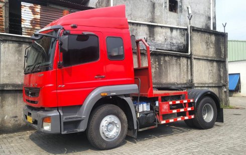 MULUS+banBARU MURAH Mitsubishi Fuso engkel Tractor head 2017 trailer