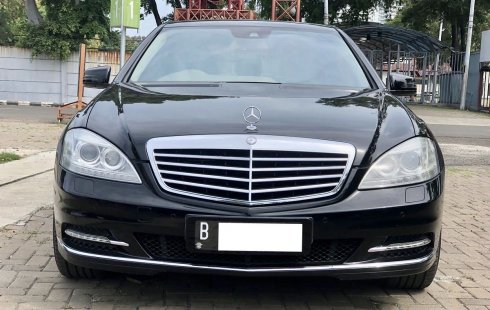 Mercedes-Benz S-Class S 300 L 2011 Hitam