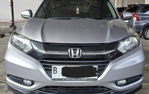 Honda HRV E A/T ( Matic ) 2018 Silver Km 67rban Mulus Siap Pakai Good Condition