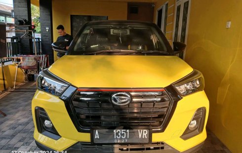 Daihatsu Rocky 1.2 X ADS CVT 2022 Kuning