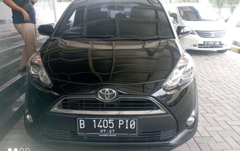 Toyota Sienta V CVT 2017 Hitam