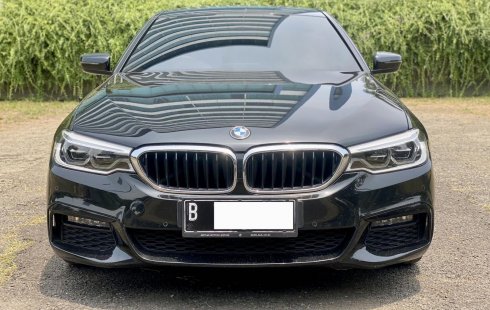 BMW 5 Series 530i M Sport 2020 Hitam