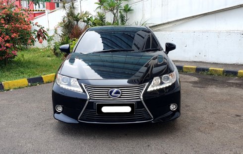 Lexus ES 300 2013 Sedan hybrid hitam km 75 ribuan pajak panjang cash kredit proses bisa dibantu