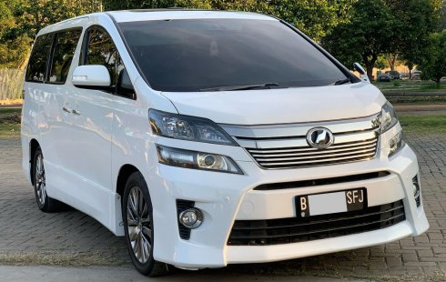 Toyota Vellfire Z Golden Eye 2015