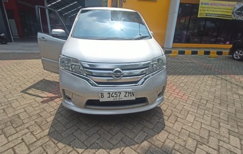 Nissan Serena Hws 2.0 AT 2013 Silver - TDP Rendah - Pajak Aman