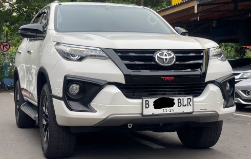 FORTUNER TRD AT 2019 PUTIH KREDIT MUDAH DAN CEPAT