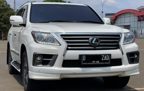 DIJUAL CEPAT LEXUS LX570 AT PUTIH 2014 TERMURAH