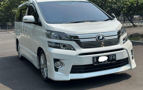 VELLFIRE ZG 2.4 AT 2014 PUTIH DIJUAL CEPAT TERMURAH