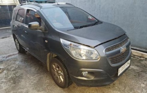 Chevrolet Spin LTZ 2013 Abu-abu