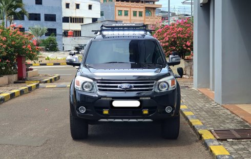 Ford Everest XLT 2014 hitam km 23 rban cash kredit bisa dibantu