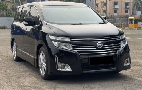 Nissan Elgrand Highway Star 2013 MPV