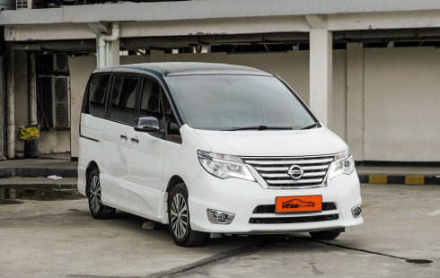 (DP 10Jt ) Nissan Serena Highway Star 2.0 AT 2017 MPV Putih