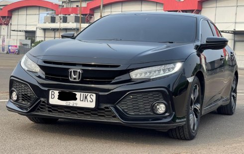 CIVIC HATCHBACK 1.5 AT 2018 HITAM DIJUAL CEPAT MURAH