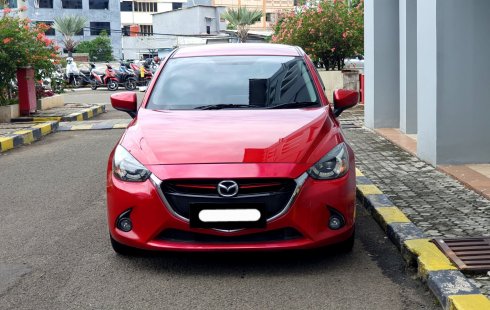 Mazda 2 R AT 2015 merah skyactive km 68rban cash kredit proses bisa dibantu