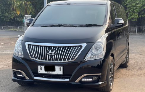 HYUNDAI H-1 ROYALE BENSIN 2018 AT HITAM MPV TERMURAH BERGARANSI