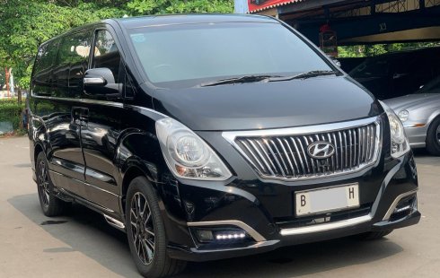 Hyundai H-1 Royale 2018 Hitam