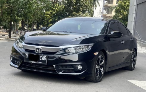 CIVIC SEDAN TURBO AT HITAM 2017 LOW KM DIJUALCEPAT MURAH