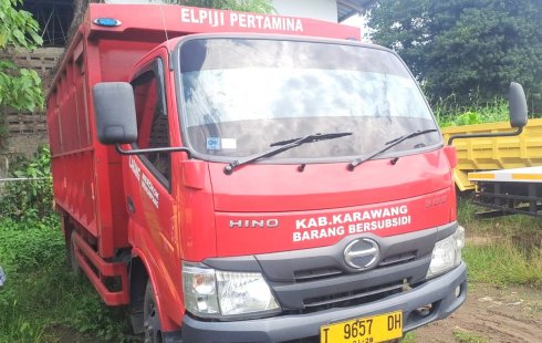 27rbKM+banBARU MURAH CDD Hino Dutro bak sentral kayu besi 2022