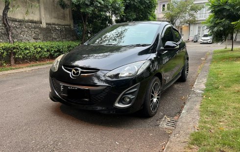 Mazda 2 V 2014 Manual Hitam Murah Bagus