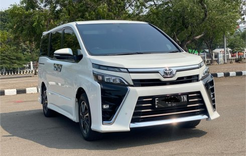 Toyota Voxy 2.0 A/T 2019 MPV