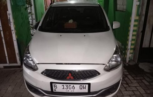 Mitsubishi Mirage GLX 1.2	MT	2017 Putih - TDP Rendah - Kondisi Terawat