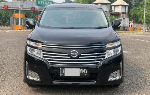 Nissan Elgrand Highway Star 2013