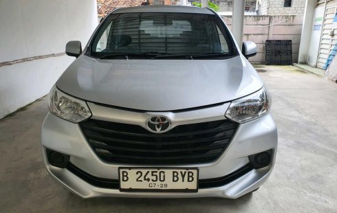 TOYOTA AVANZA E 1.3 MT 2018  SILVER