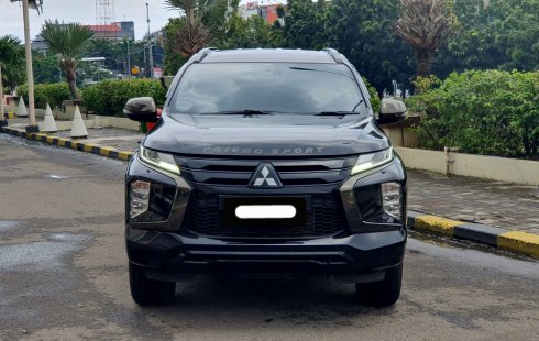 Mitsubishi Pajero Sport Dakar 4x2 Ultimate 2023 hitam km 22 ribuan