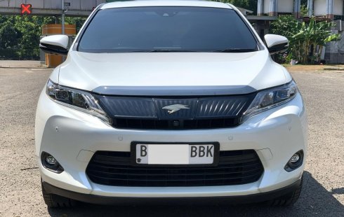 Toyota Harrier 2.0 at 2WD 2014 Putih