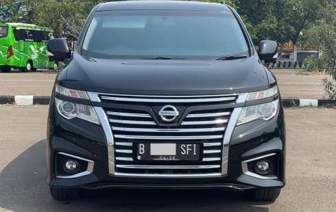 NISSAN ELGRAND HWS 2.5 AT HITAM 2014