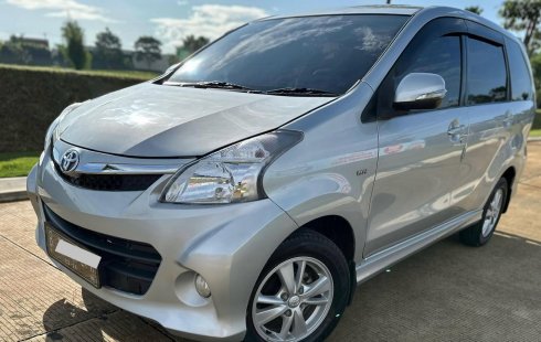 Toyota Veloz 1.5 M/T 2012 Silver