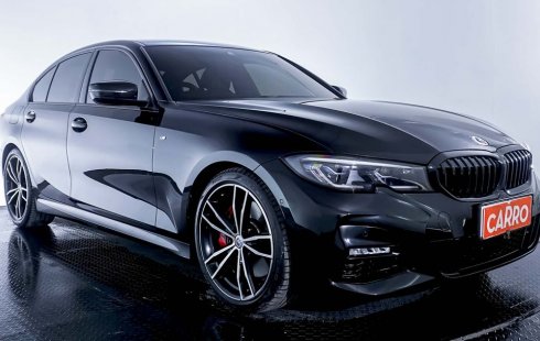 BMW 330i 2.0 M Sport AT 2022 Hitam