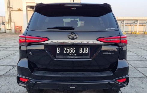 Toyota Fortuner 2.4 TRD AT 2021