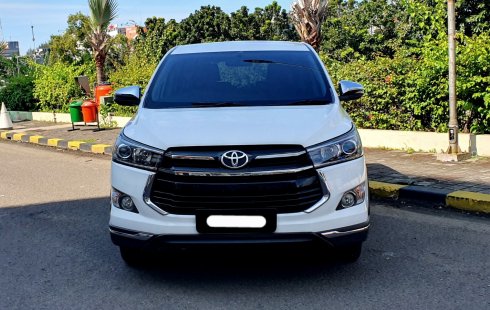 Toyota Venturer 2.4 A/T DSL 2018 putih diesel matic