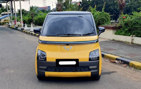 Wuling Air EV 2023 long range kuning km 9 ribuan