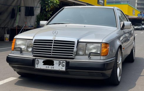 MERCY 300CE AT SILVER 1989 TERAWAT NEGO SAMPAI DEAL