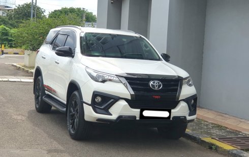 Toyota Fortuner TRD 2020 putih km 68ribuan diesel