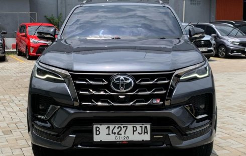 JUAL Toyota Fortuner 2.8 GR Sport 4x2 AT 2022 Abu-abu